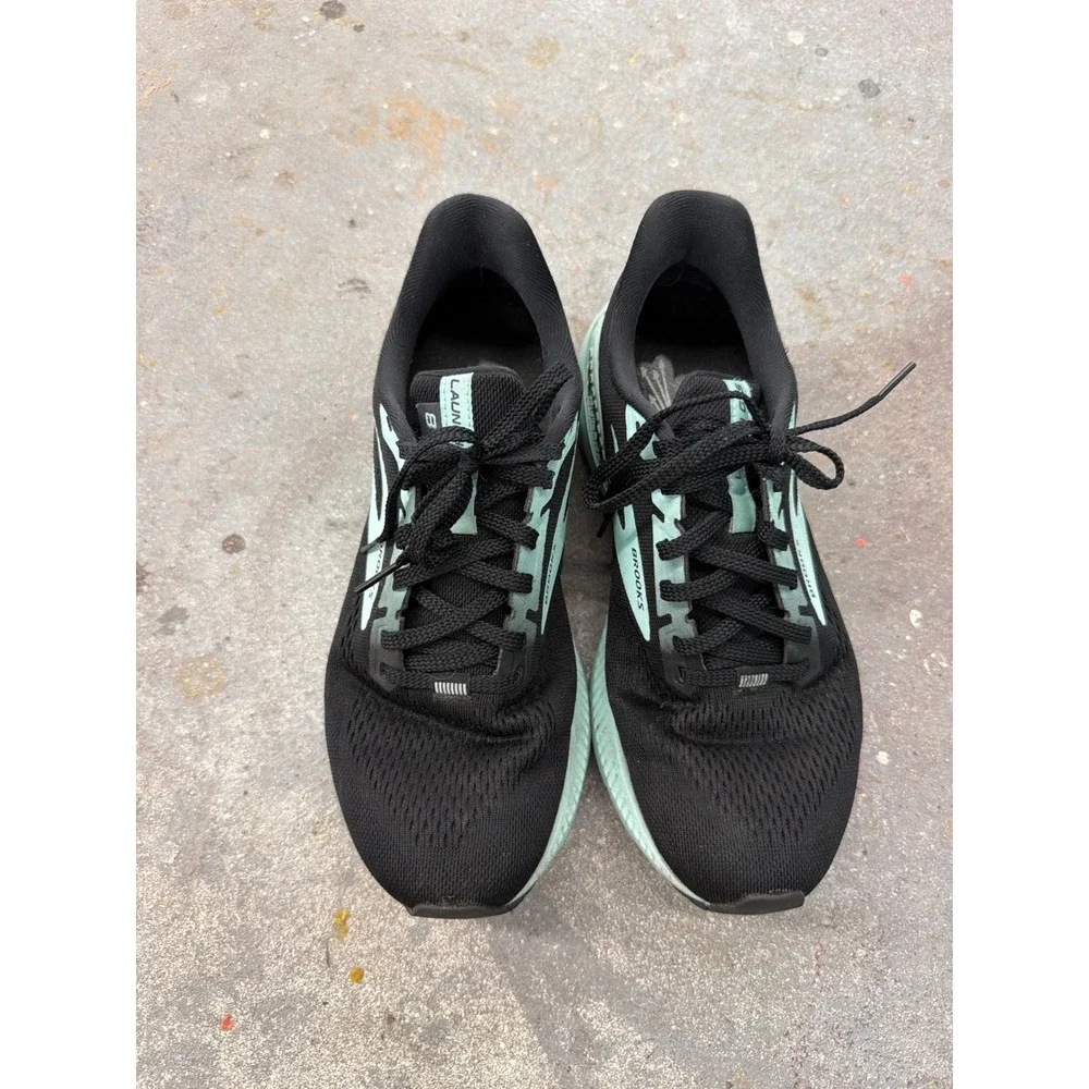 Brooks Launch GTS 8 Womens Running Shoes Black Mint Green 1203471B043 Size 8.5